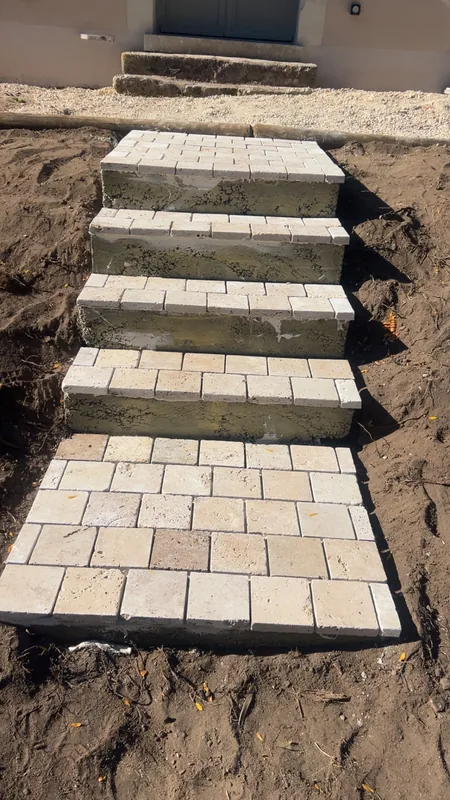 Pose de carrelage réalisée par BM Rénov Design à Tours et en Indre-et-Loire
